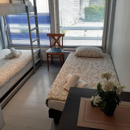 Paris Par Trains, Area, Studios Avec Salle De Bain Et Kitchenette Privees, Ou, Chambres Avec Salles Bain Et Cuisines Communes Persan Ngoại thất bức ảnh